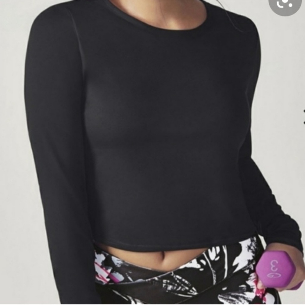 NWT Fabletics Black Long Sleeve Crop Top